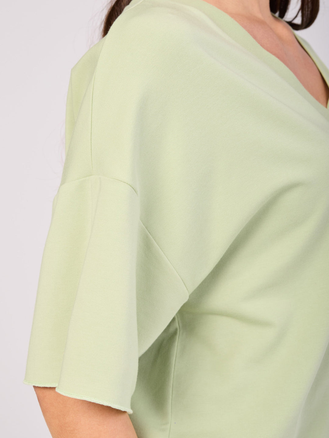 V Neck Sweat  - Matcha Green