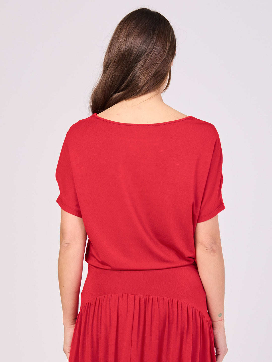 Keyhole Sleeve Luxe Tee - Cherry