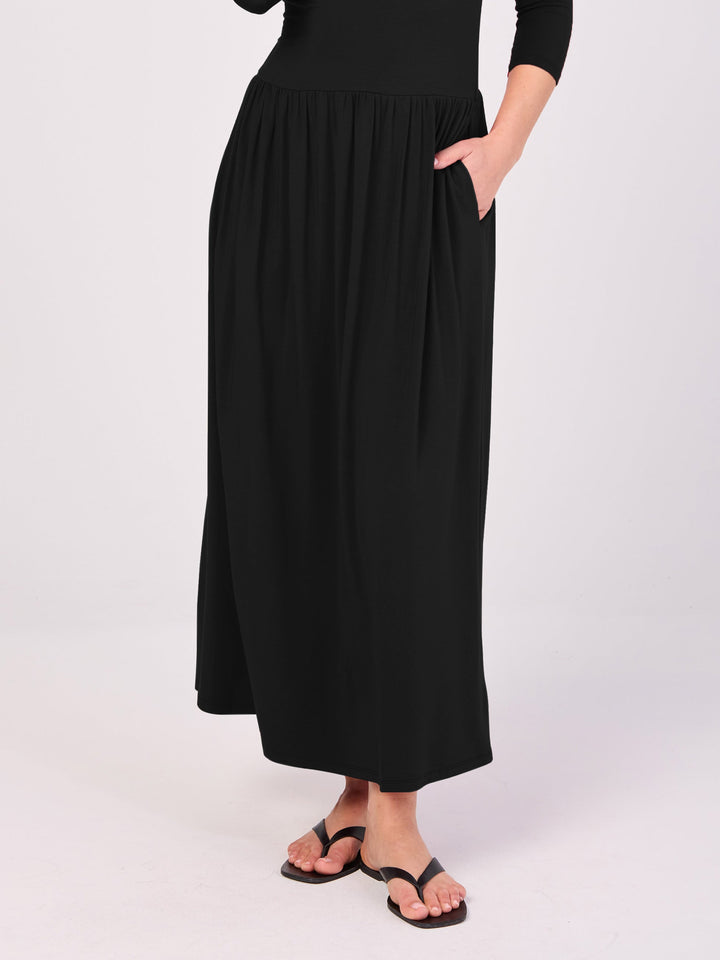 7/8 Sleeve Essential Maxi Dress  Black