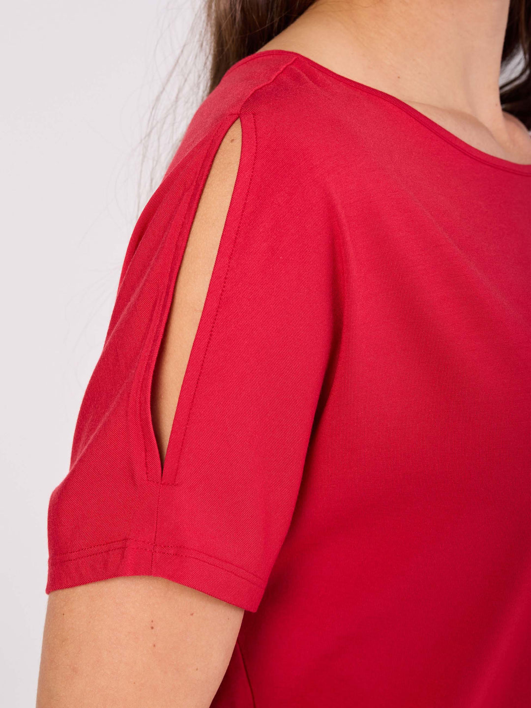 Keyhole Sleeve Luxe Tee - Cherry