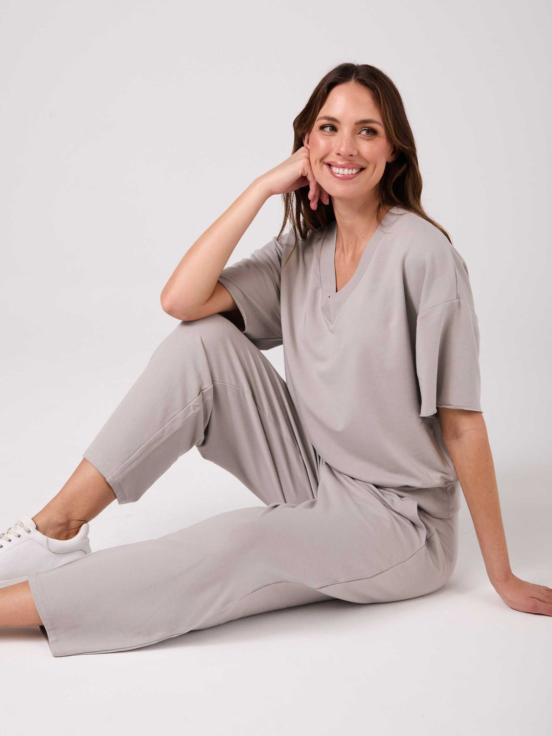 V neck Sweat  - Paloma