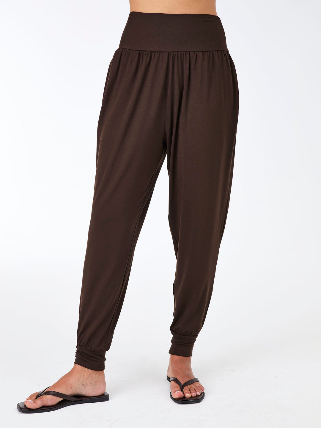Nomad Relax Pant - Coffee Bean
