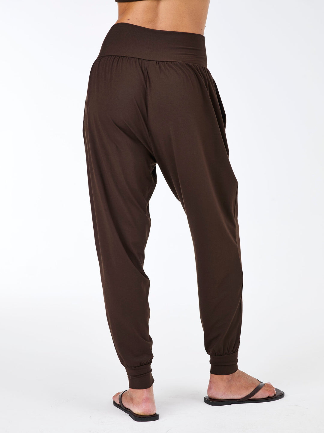 Nomad Relax Pant - Coffee Bean